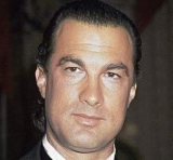 Steven Seagal turned 71 😍 You’ll smile for sure when you see him now